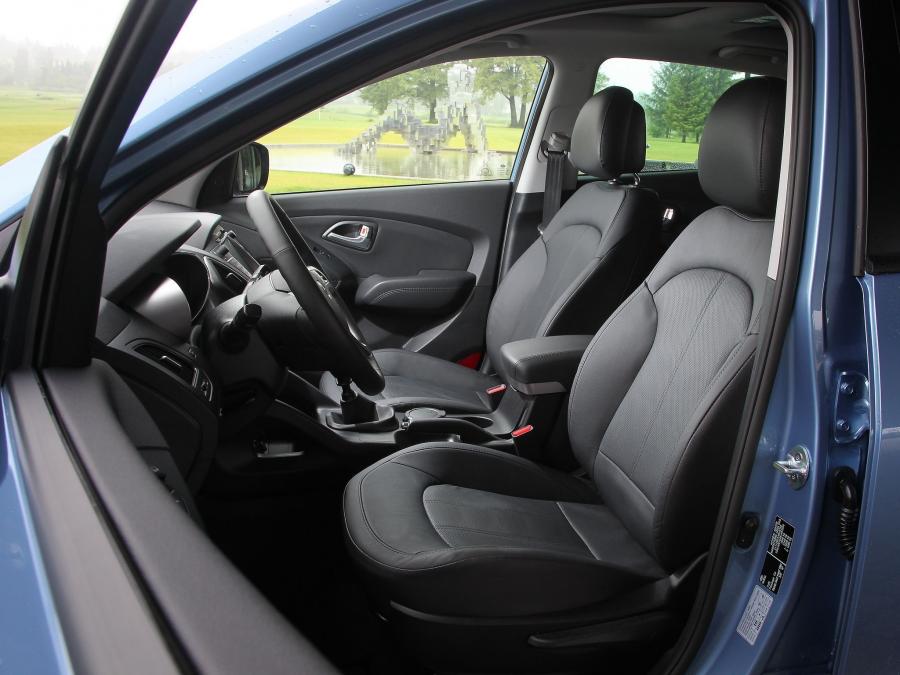  Hyundai ix35 2013 года  (фото 19 из 30)